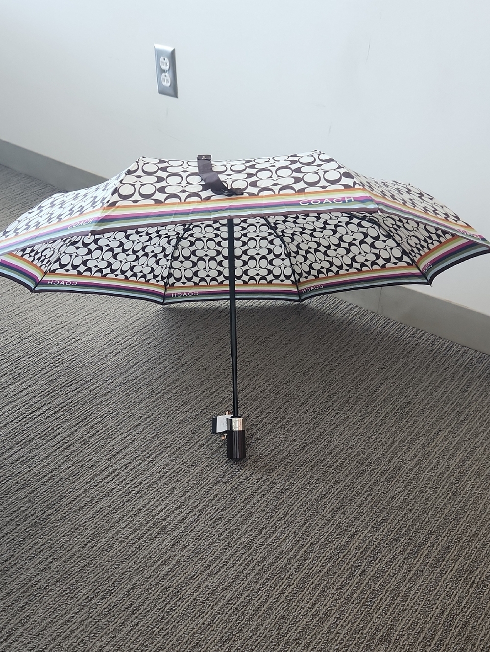 Coach Umbrella - Picture 9 of 16